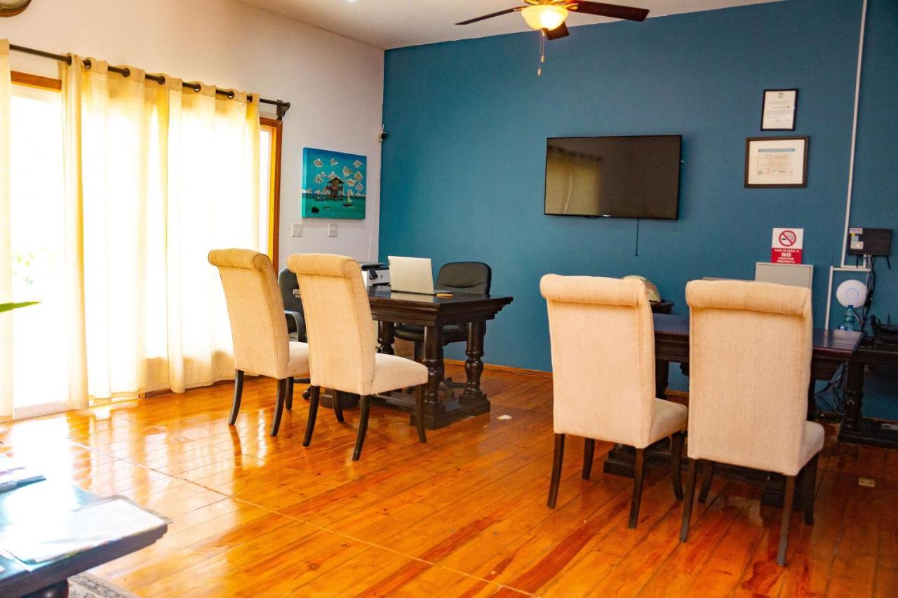 Best Western Grand Baymen Gardens San Pedro  Exterior foto